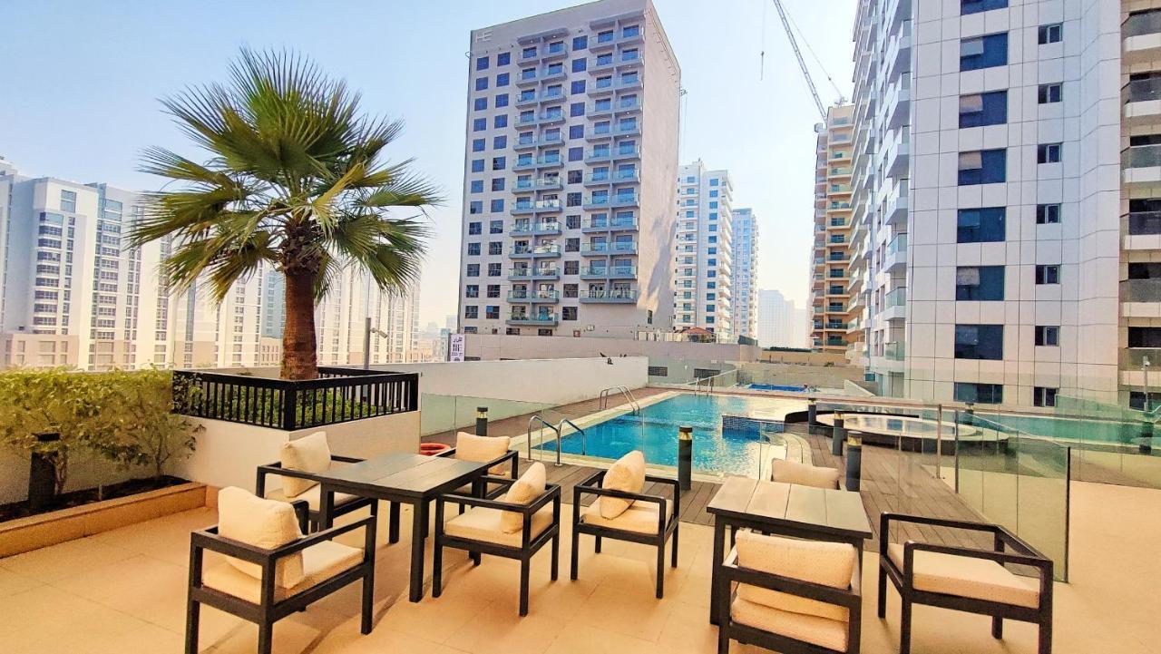 Apartment Jjj *